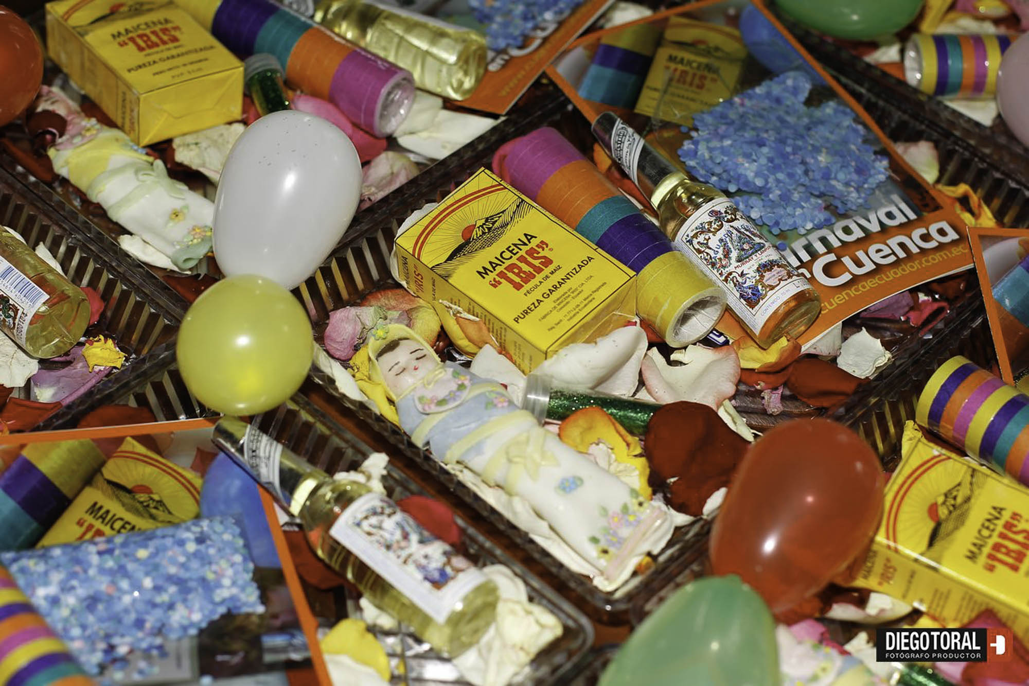 Jueves de compadres - Cuenca - elementos de carnaval