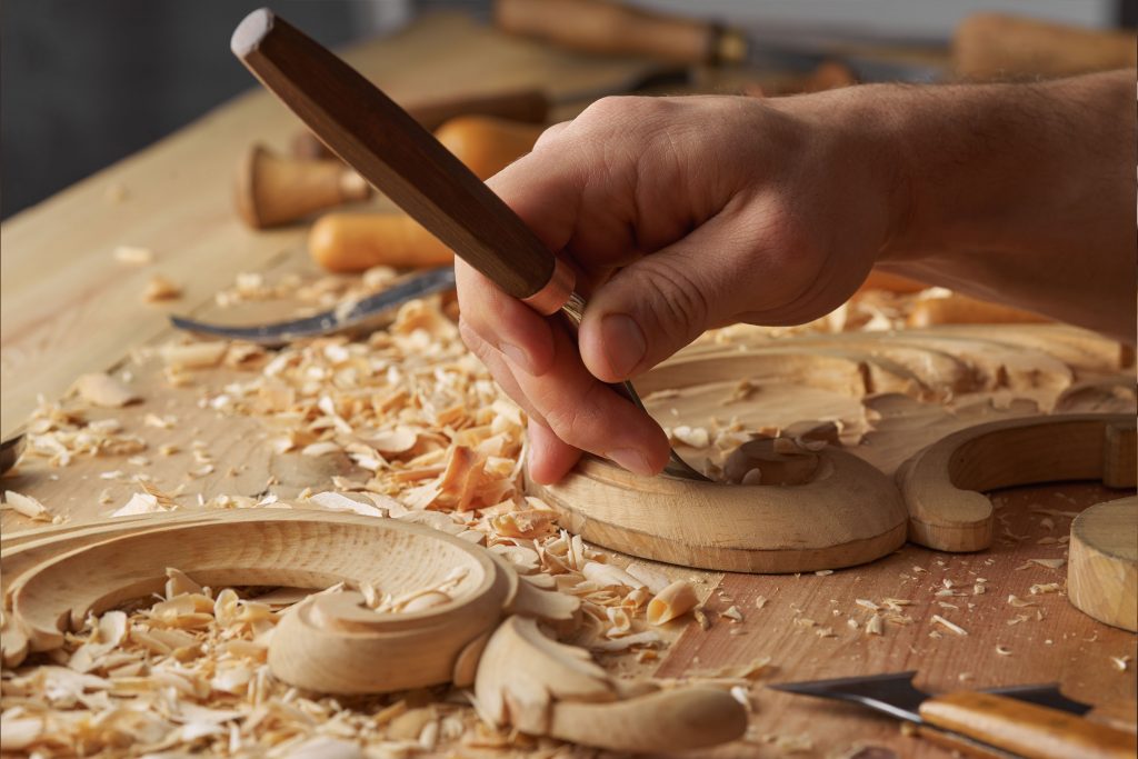 El tallado en madera - Cuenca es tu trip